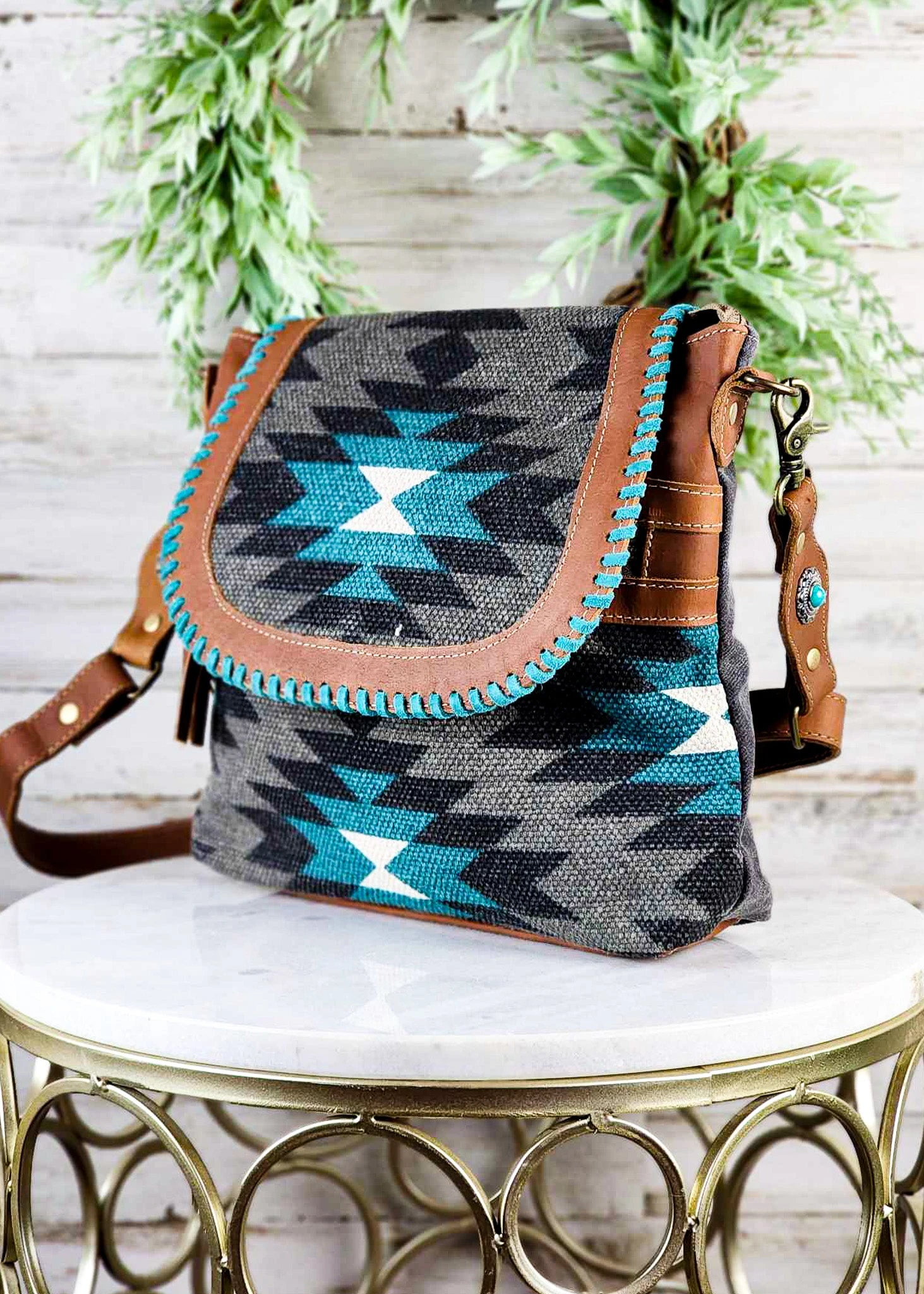 Gray & Turquoise Aztec Shoulder Handbag - Image 4