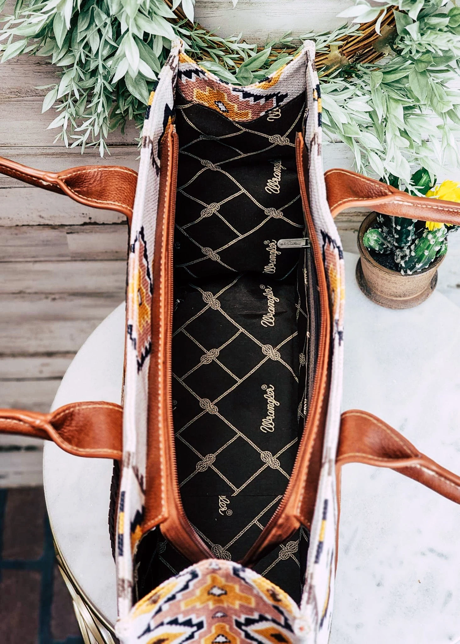 Aztec Little Elm Tote Handbag - Image 4