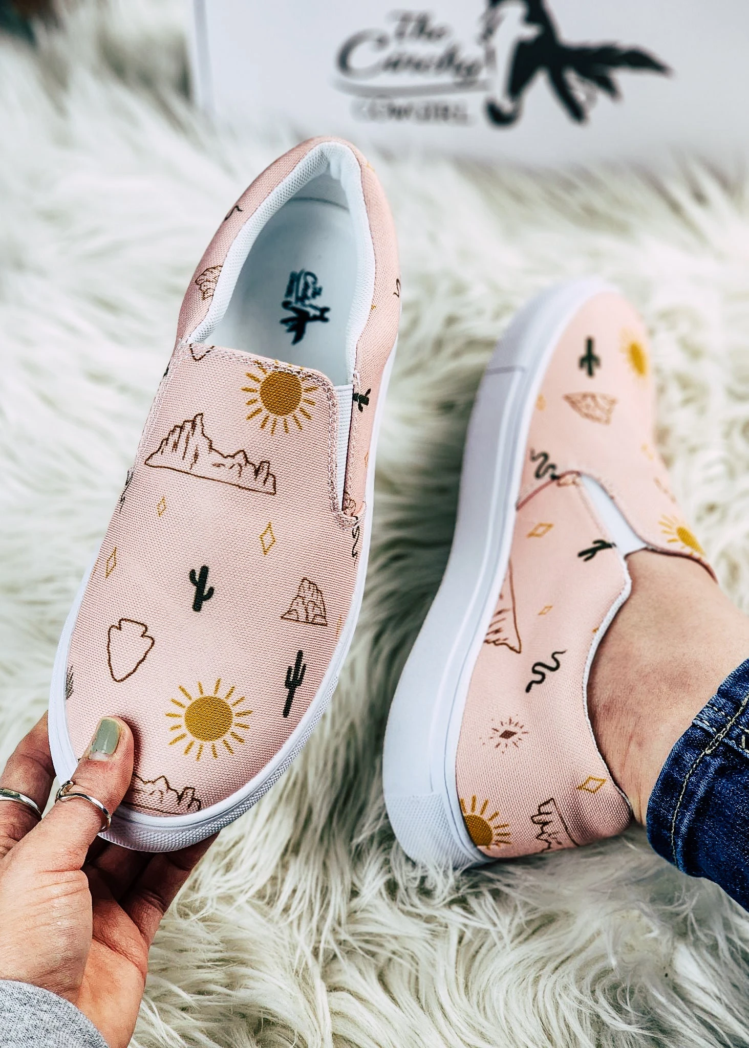 Salmon Desert Scene Slip On Sneaker Shoes - Image 3