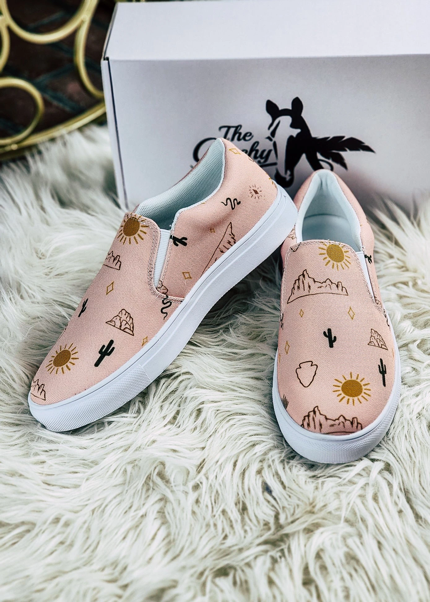 Salmon Desert Scene Slip On Sneaker Shoes - Image 4